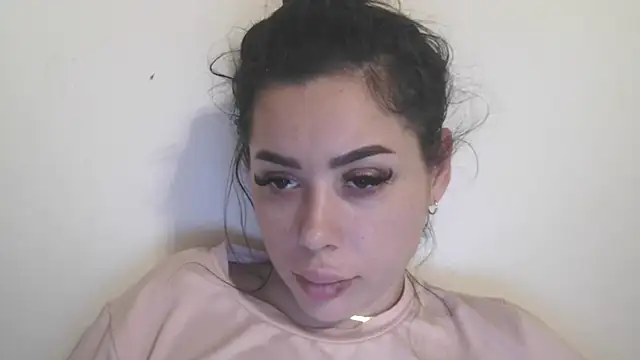 Snapshot of LovelyJulliette chatting on 02-11-26, 06:24 LovelyJulliette online show from 02-11-26, 06:24