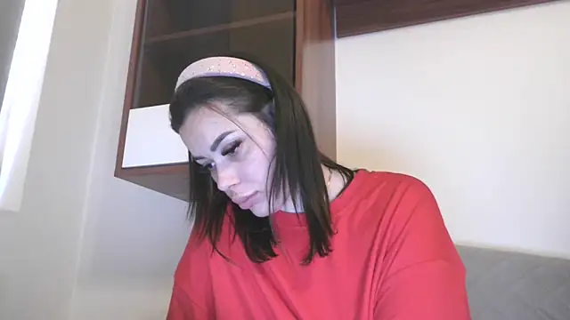 Snapshot of LovelyJulliette chatting on 02-25-26, 11:31 LovelyJulliette online show from 02-25-26, 11:31