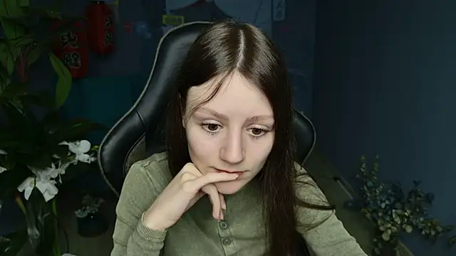 Snapshot of VeliraBraitberg chatting on 02-08-25, 08:09 VeliraBraitberg online show from 02-08-25, 08:09