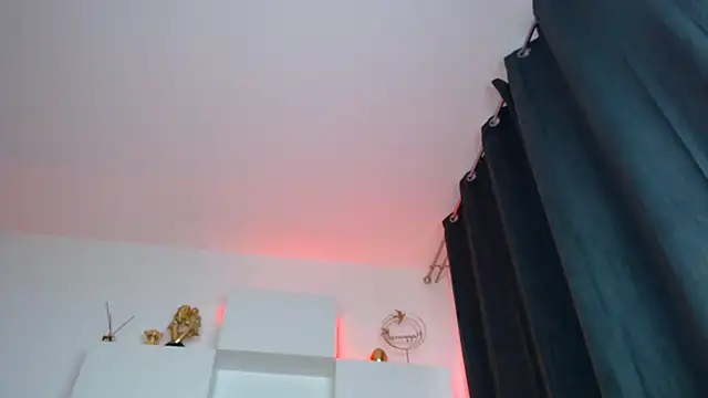 arianatattoos online show from 05-06-26, 05:14