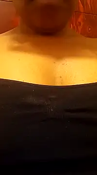 Snapshot of Blueecherry chatting on 03-02-25, 09:54 Blueecherry online show from 03-02-25, 09:54