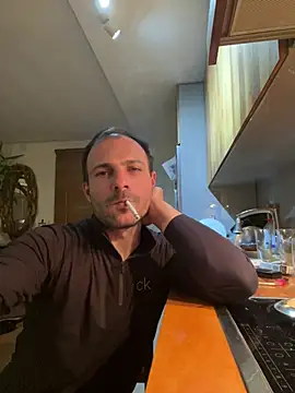 Adventurehotman online show from 03-18-25, 11:42