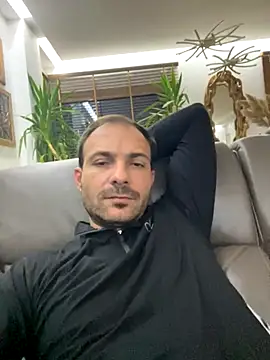 Adventurehotman online show from 10-19-25, 04:29