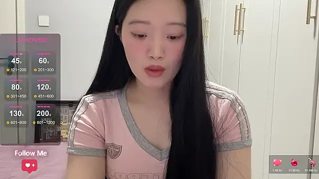 Snapshot of rose-u chatting on 01-15-26, 01:43 rose-u online show from 01-15-26, 01:43