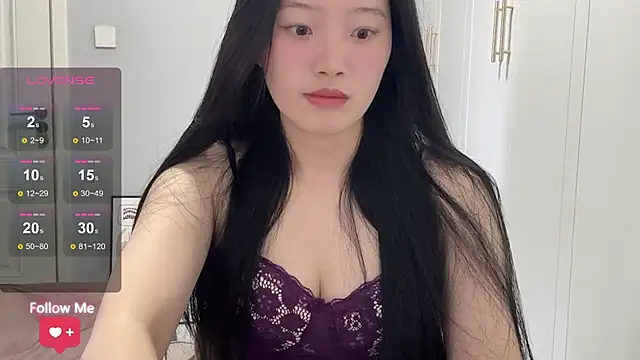 Snapshot of rose-u chatting on 02-02-26, 01:37 rose-u online show from 02-02-26, 01:37