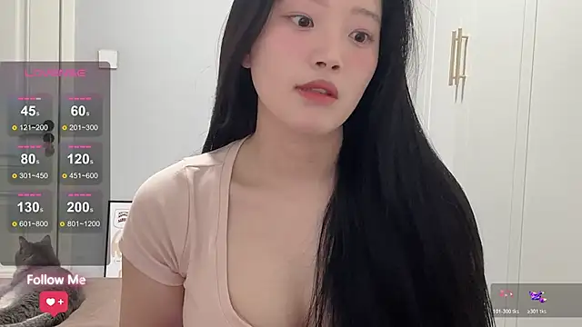 Snapshot of rose-u chatting on 02-03-26, 01:26 rose-u online show from 02-03-26, 01:26