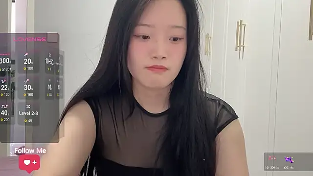 Snapshot of rose-u chatting on 02-23-26, 01:25 rose-u online show from 02-23-26, 01:25