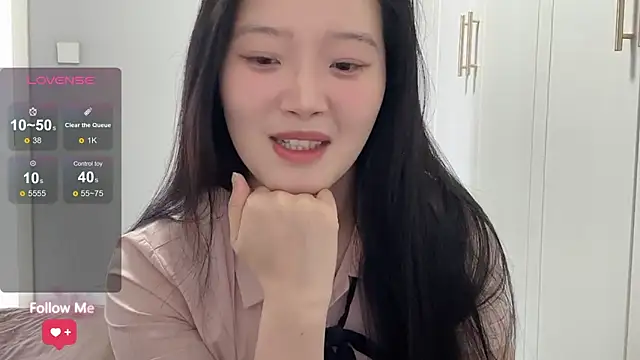 Snapshot of rose-u chatting on 03-21-26, 01:21 rose-u online show from 03-21-26, 01:21