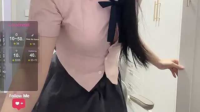 Snapshot of rose-u chatting on 03-21-26, 09:25 rose-u online show from 03-21-26, 09:25