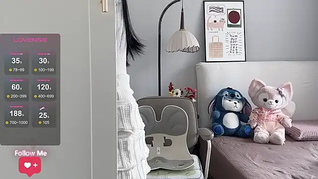 Snapshot of rose-u chatting on 04-06-26, 01:36 rose-u online show from 04-06-26, 01:36