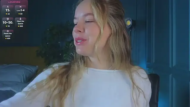 Snapshot of milly_shy chatting on 09-26-25, 06:39 milly shy online show from 09-26-25, 06:39