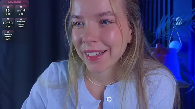 Snapshot of milly_shy chatting on 09-29-25, 06:51 milly shy online show from 09-29-25, 06:51