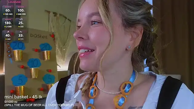 Snapshot of milly_shy chatting on 10-03-25, 07:27 milly shy online show from 10-03-25, 07:27