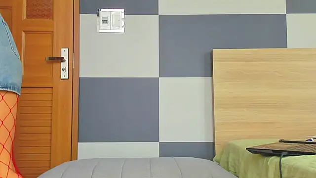 Kiera Thomas online show from 01-12-25, 07:00