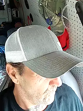 Hotbodyscottie online show from 12-26-24, 09:04