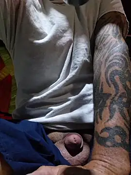 Hotbodyscottie online show from 05-04-26, 09:27