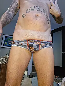 Hotbodyscottie online show from 06-25-26, 10:09