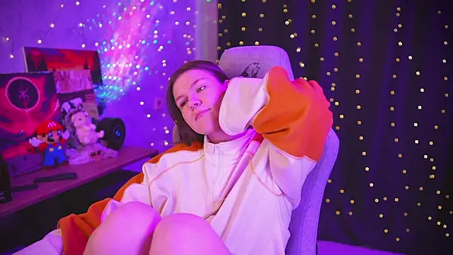 cuteamberlyyy online show from 05-13-26, 04:43
