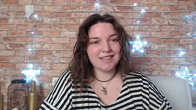 Snapshot of Amelia_Kiss_ chatting on 01-20-25, 12:57 Amelia Kiss online show from 01-20-25, 12:57