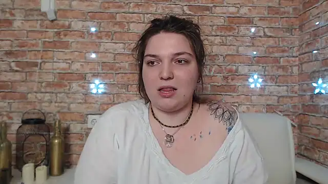 Snapshot of Amelia_Kiss_ chatting on 02-05-25, 06:46 Amelia Kiss online show from 02-05-25, 06:46