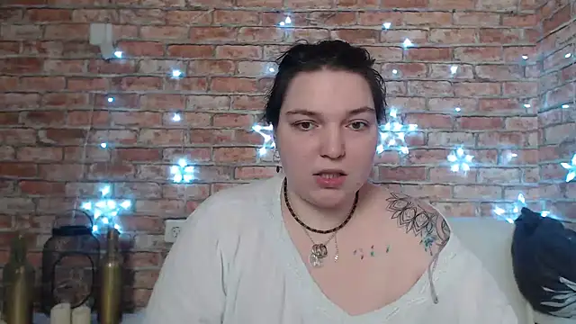 Snapshot of Amelia_Kiss_ chatting on 02-07-25, 12:42 Amelia Kiss online show from 02-07-25, 12:42