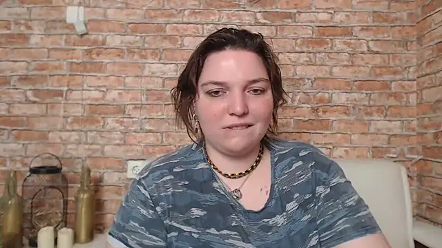 Snapshot of Amelia_Kiss_ chatting on 02-21-25, 03:45 Amelia Kiss online show from 02-21-25, 03:45