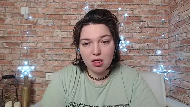 Snapshot of Amelia_Kiss_ chatting on 02-28-25, 12:43 Amelia Kiss online show from 02-28-25, 12:43