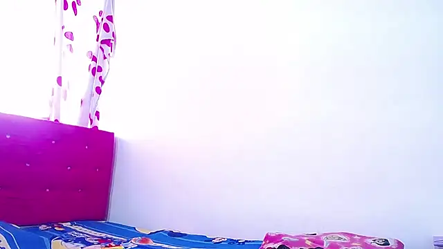 Snapshot of candy_dustano691 chatting on 09-27-25, 08:58 candy dustano691 online show from 09-27-25, 08:58