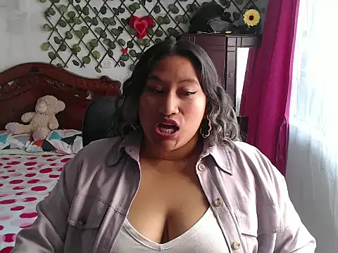 Snapshot of EmilyLove1014 chatting on 12-20-24, 08:01 EmilyLove1014 online show from 12-20-24, 08:01