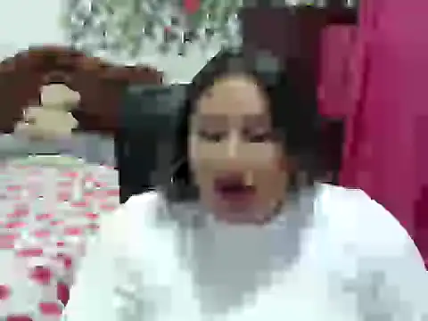 Snapshot of EmilyLove1014 chatting on 01-01-25, 02:51 EmilyLove1014 online show from 01-01-25, 02:51