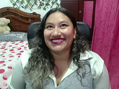 Snapshot of EmilyLove1014 chatting on 01-10-25, 11:50 EmilyLove1014 online show from 01-10-25, 11:50