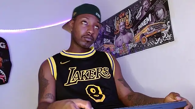 Snapshot of king__Black chatting on 02-18-26, 01:34 king Black online show from 02-18-26, 01:34