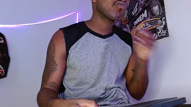 Snapshot of king__Black chatting on 02-18-26, 05:53 king Black online show from 02-18-26, 05:53