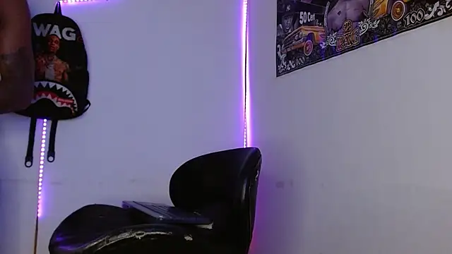 Snapshot of king__Black chatting on 03-21-26, 03:33 king Black online show from 03-21-26, 03:33