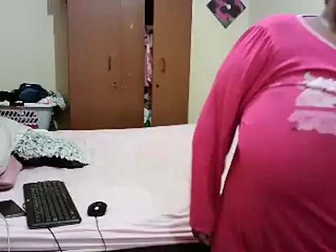 Snapshot of HOTBIGMELONSxx chatting on 03-11-25, 05:35 HOTBIGMELONSxx online show from 03-11-25, 05:35