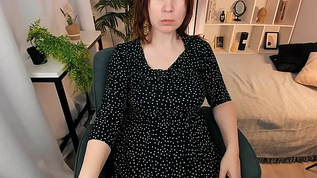 Snapshot of ZoeEast chatting on 02-02-26, 01:21 ZoeEast online show from 02-02-26, 01:21