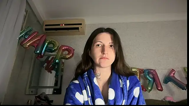 Snapshot of daddyandmyprincess chatting on 10-27-25, 09:30 daddyandmyprincess online show from 10-27-25, 09:30