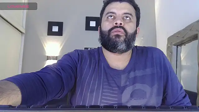 Santi Ruiz2 online show from 03-18-25, 01:00