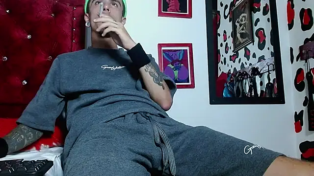 Aaron BigDickxxx online show from 12-04-24, 02:31