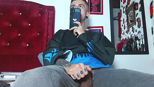 Aaron BigDickxxx online show from 12-11-24, 11:19