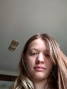 Snapshot of curvycakecutie chatting on 03-20-26, 05:07 curvycakecutie online show from 03-20-26, 05:07