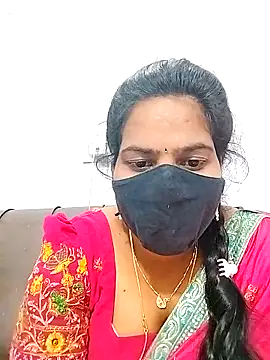 Snapshot of melina214 chatting on 02-17-26, 04:46 melina214 online show from 02-17-26, 04:46