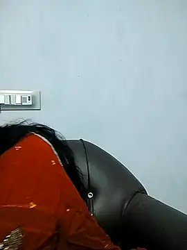 Snapshot of melina214 chatting on 03-01-26, 04:58 melina214 online show from 03-01-26, 04:58