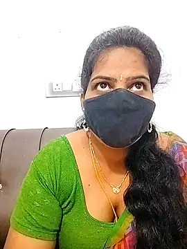 Snapshot of melina214 chatting on 03-02-26, 10:11 melina214 online show from 03-02-26, 10:11