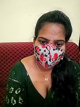 Snapshot of melina214 chatting on 03-11-26, 03:51 melina214 online show from 03-11-26, 03:51