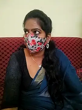 Snapshot of melina214 chatting on 03-24-26, 06:18 melina214 online show from 03-24-26, 06:18