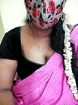 Snapshot of melina214 chatting on 03-25-26, 06:41 melina214 online show from 03-25-26, 06:41