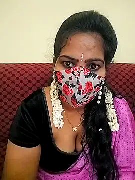 Snapshot of melina214 chatting on 03-25-26, 06:47 melina214 online show from 03-25-26, 06:47