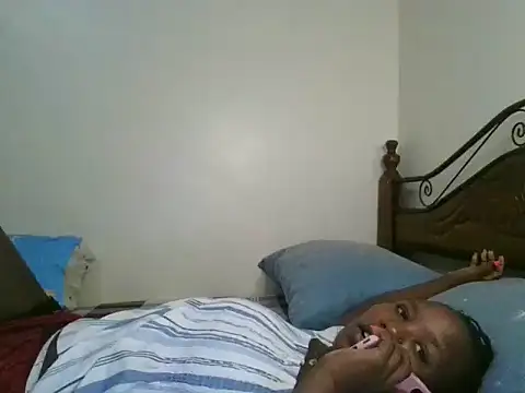 Sonnia  online show from 02-25-25, 01:50