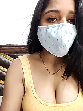 Snapshot of Gloie4u chatting on 12-20-24, 12:38 Gloie4u online show from 12-20-24, 12:38